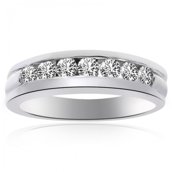 0.65 Ct Round Brilliant Cut Diamond Wedding Band